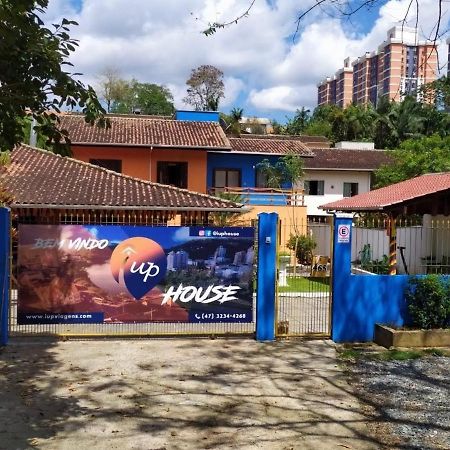 Iup House Hostel Blumenau Eksteriør bilde