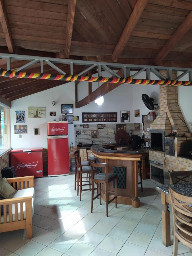 Iup House Hostel Blumenau Eksteriør bilde